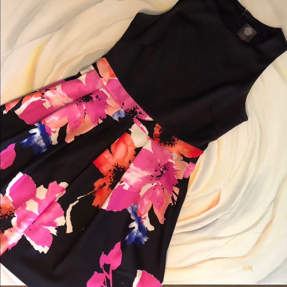 Vince Camuto dress size 8 with pockets